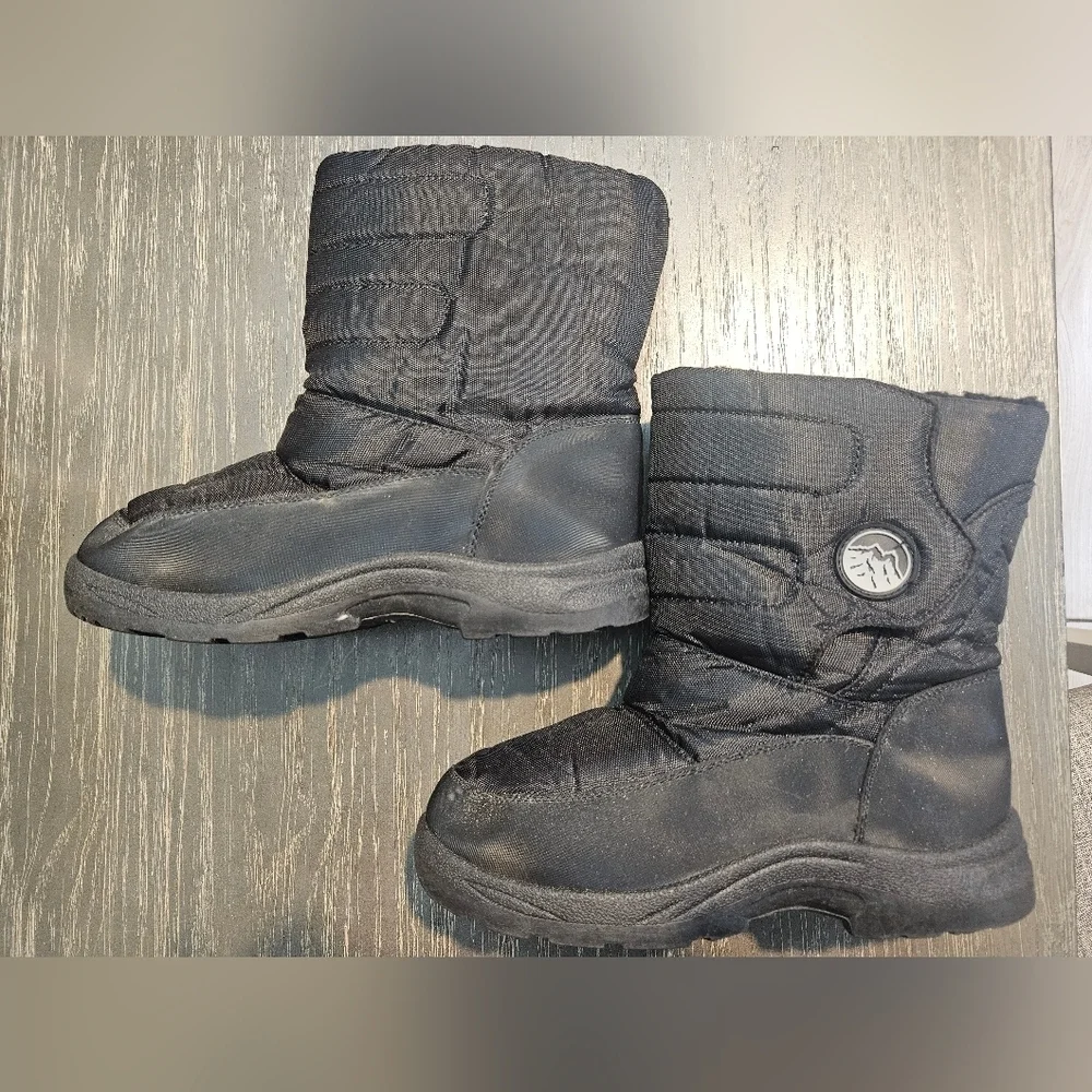 Kids Black Winter Snow Rain Boots, Shoes Boys Size 6. Warm